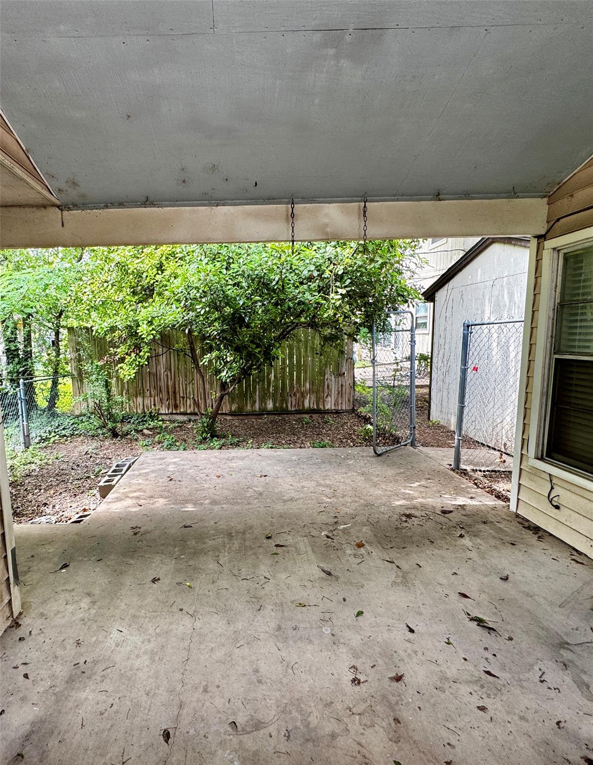 8013 Lazy Ln #b Property Photo 11