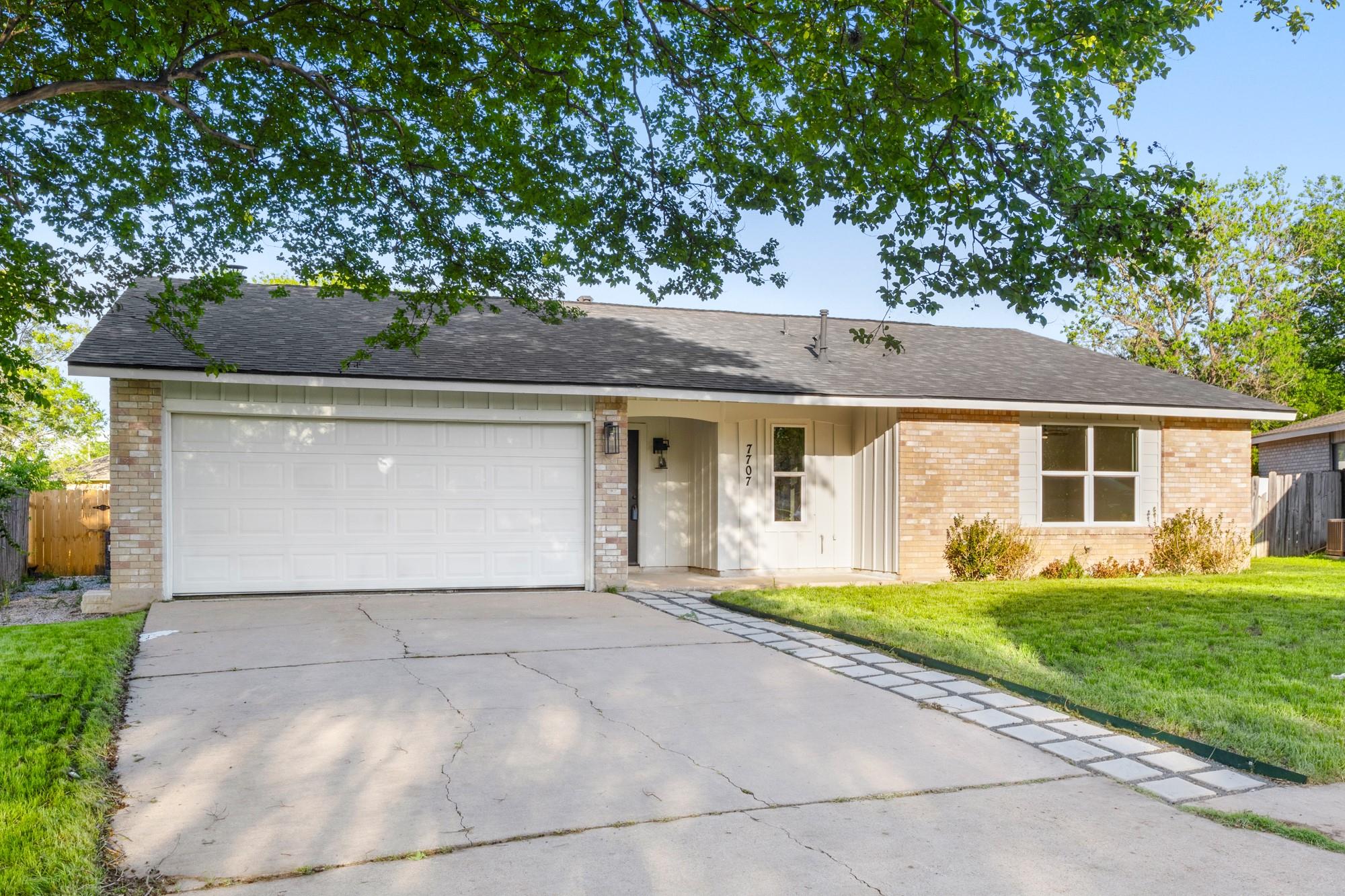 7707 Whitsun Dr Property Photo 4
