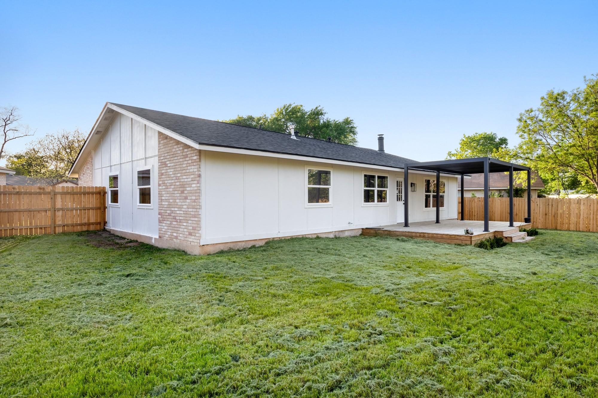 7707 Whitsun Dr Property Photo 25