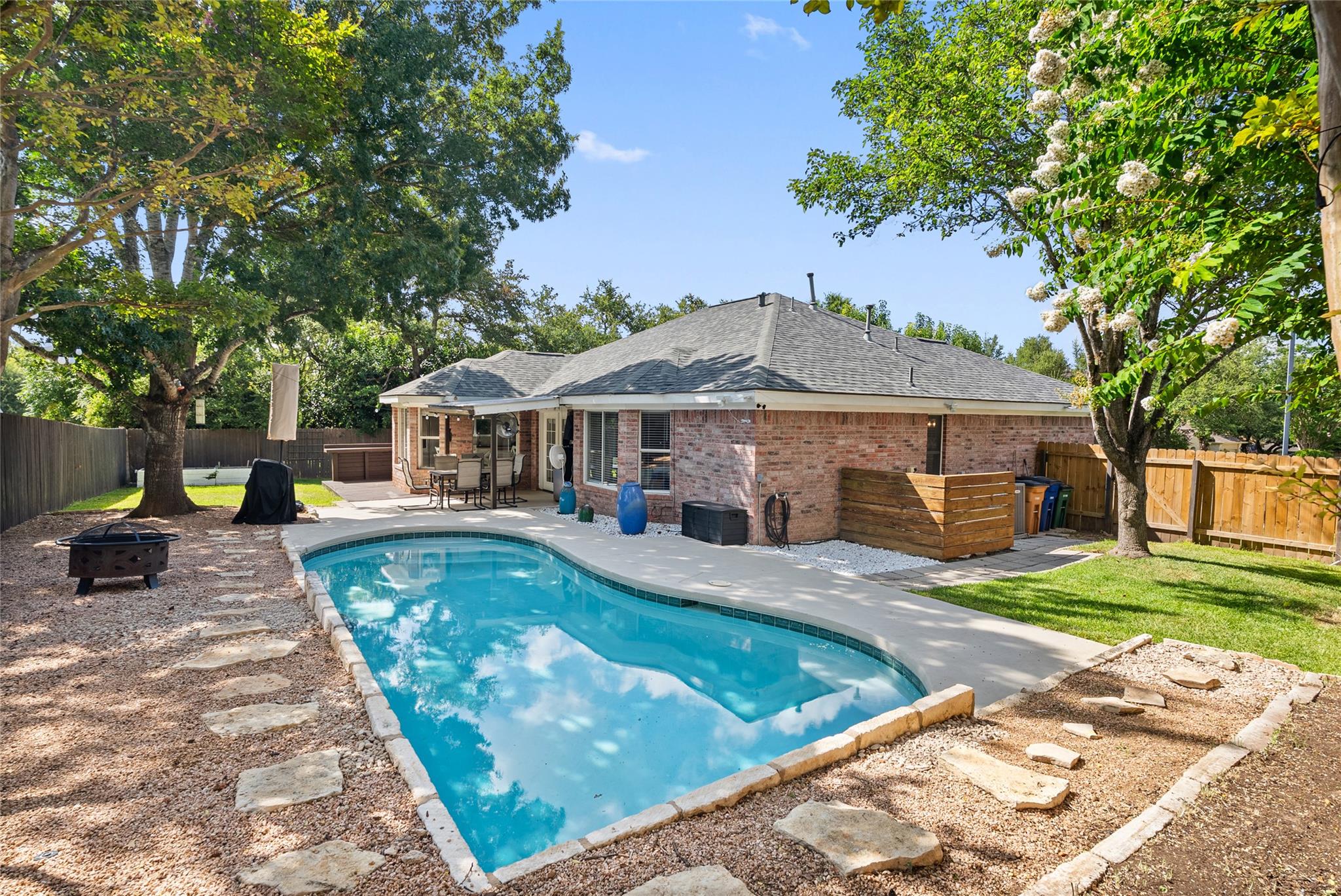 9024 Heiden Ln Property Photo 1