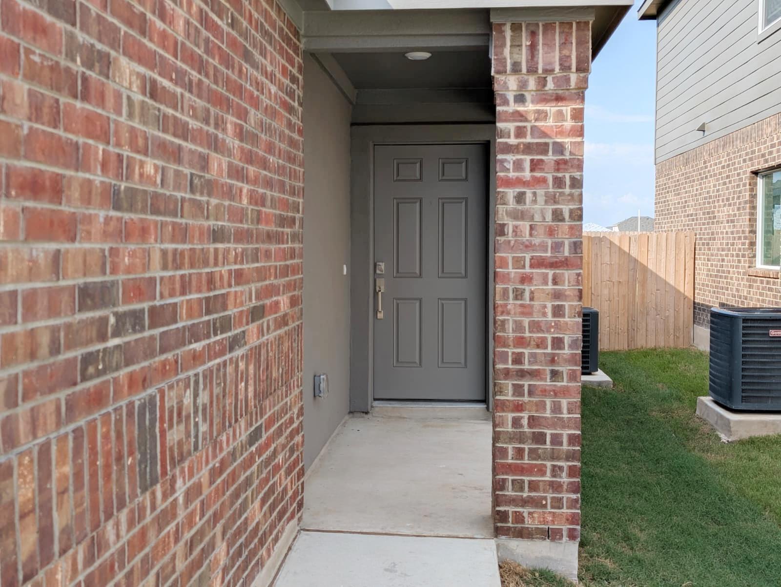 107 Imola St Property Photo 4