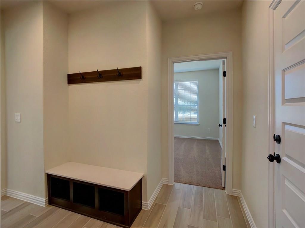 2304 La Mirada St Property Photo 5