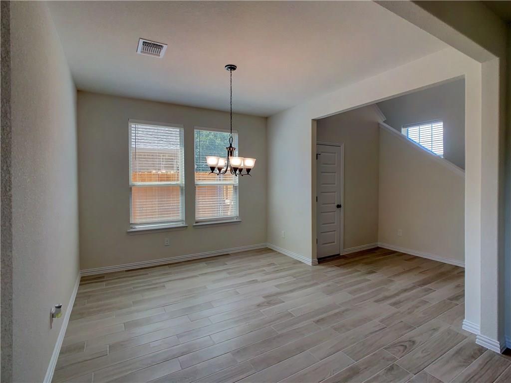 2304 La Mirada St Property Photo 8