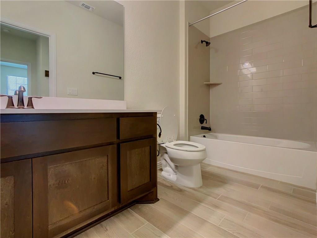2304 La Mirada St Property Photo 11