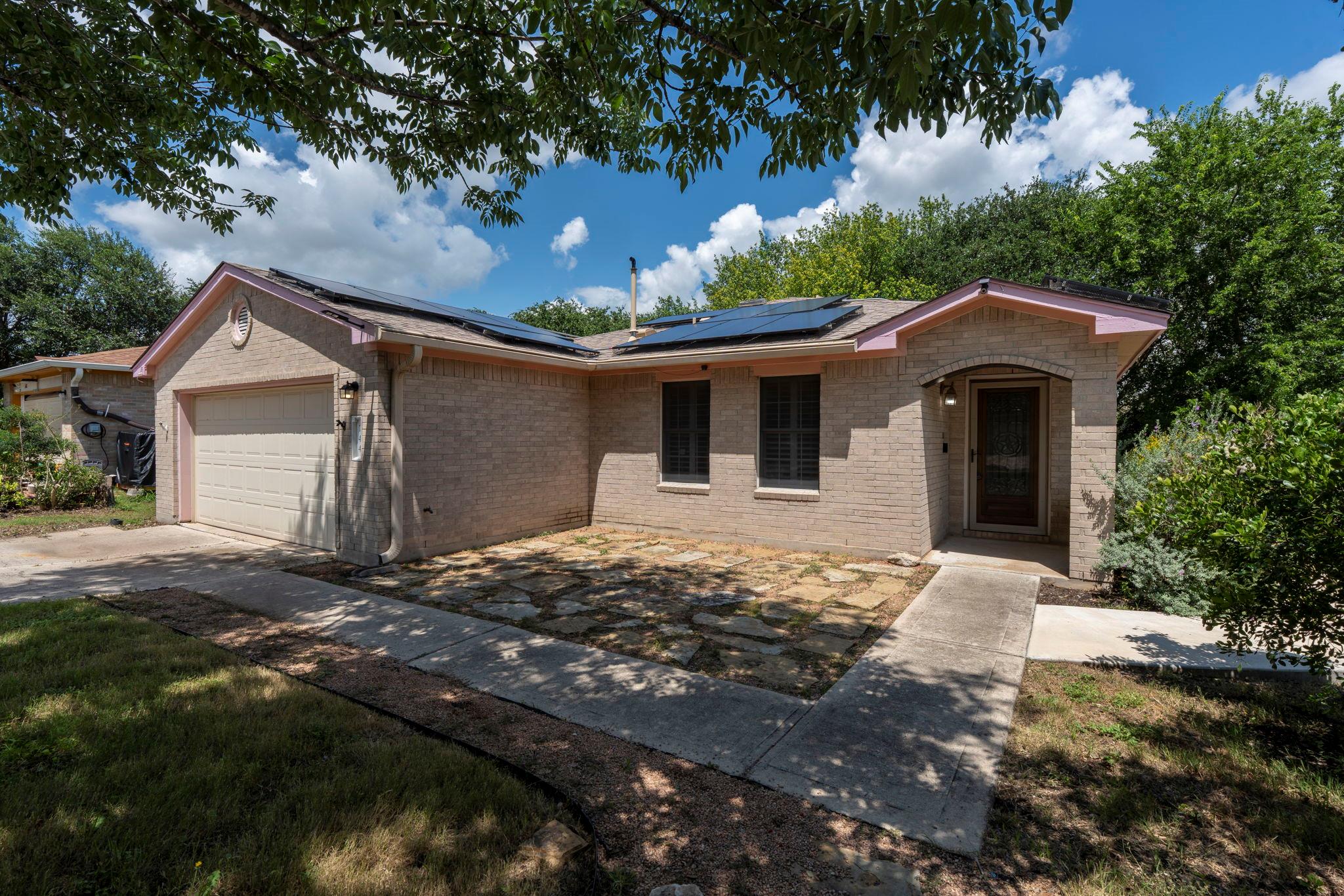 144 FALL CREEK Dr Property Photo 1