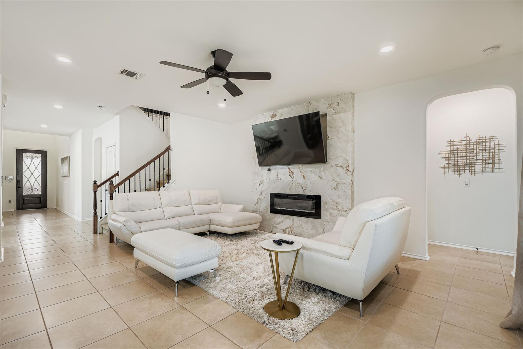 7020 Ondantra Bnd Property Photo 6