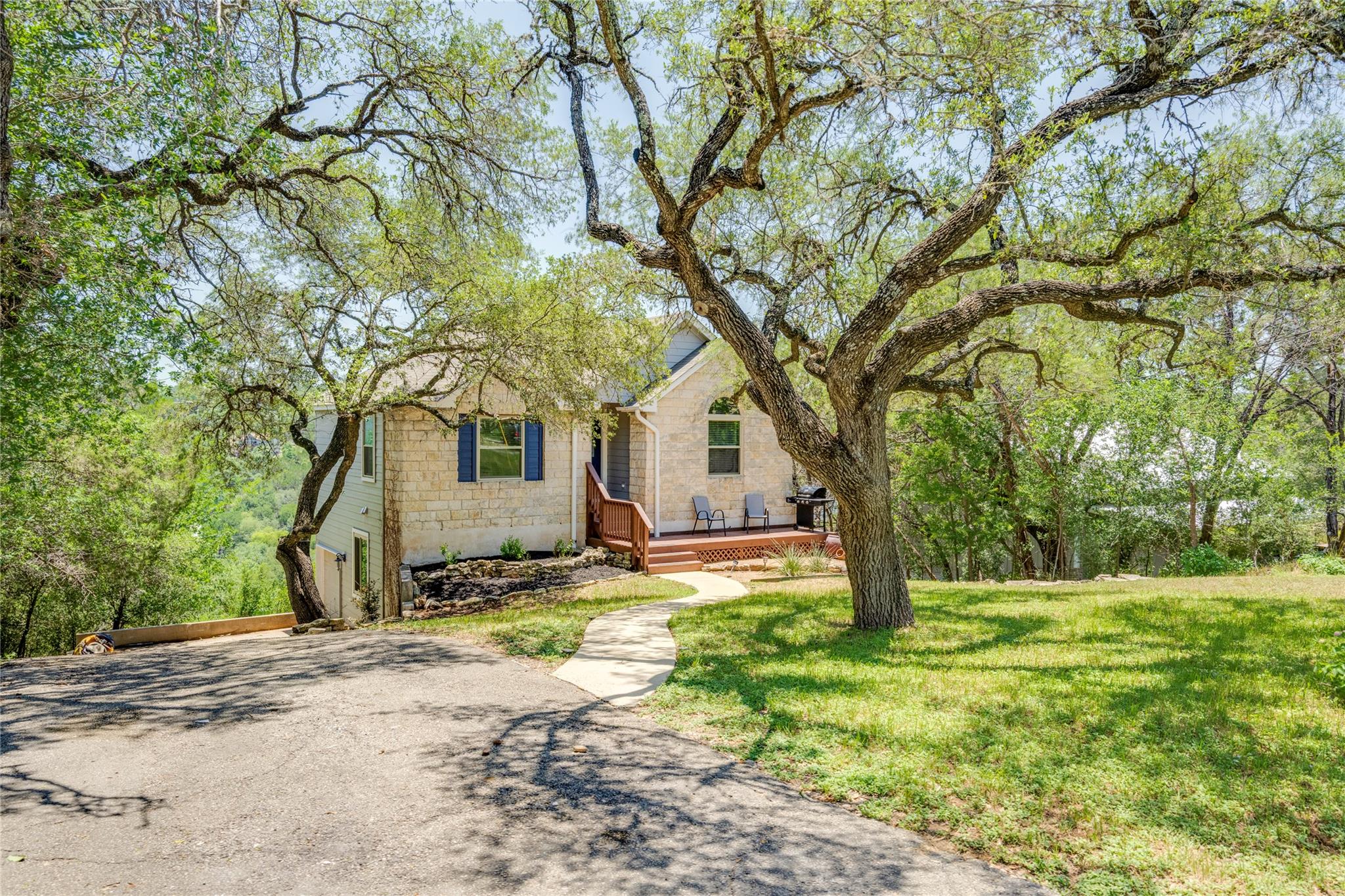 14101 Red Feather Trl Property Photo 3