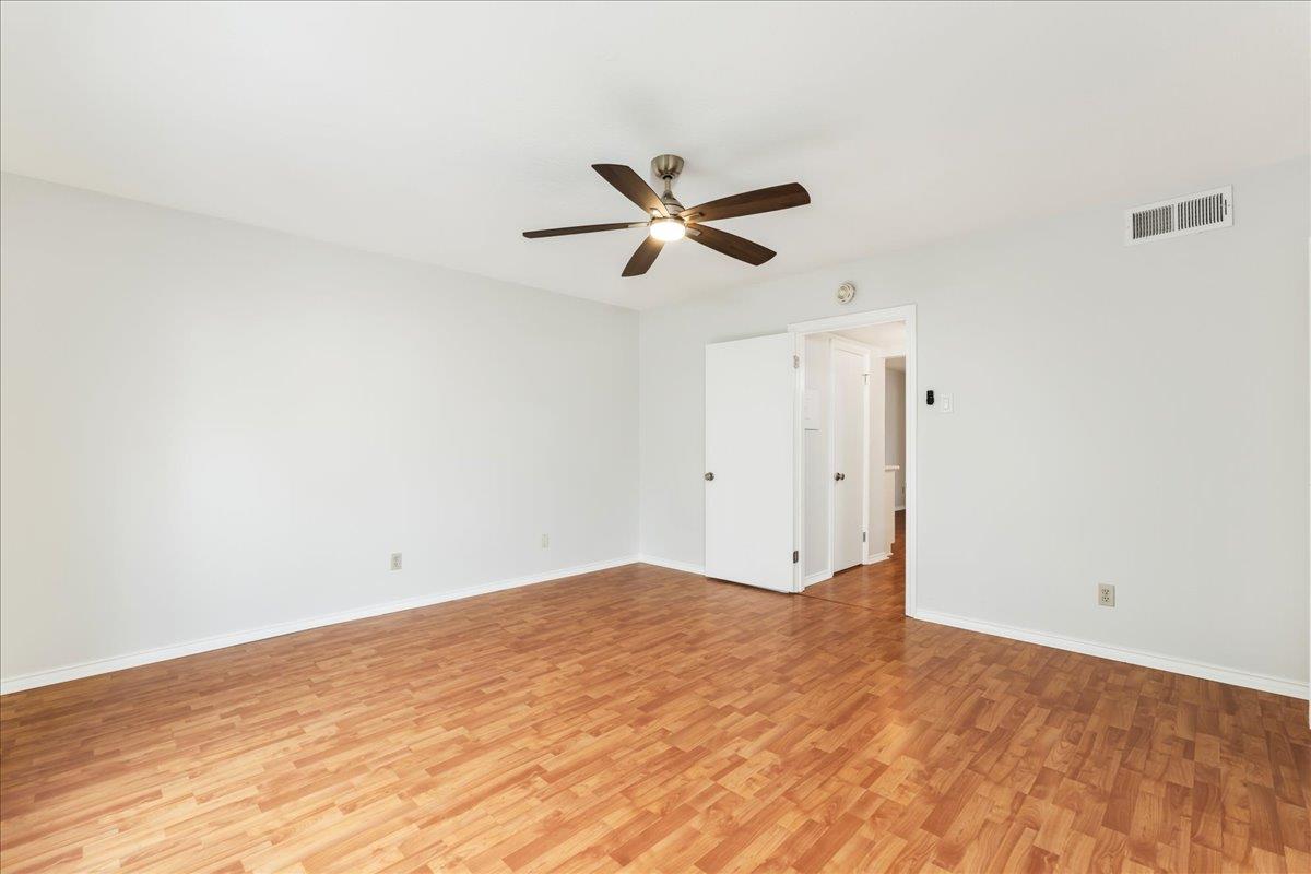 505 W 7th St #313 Property Photo 14