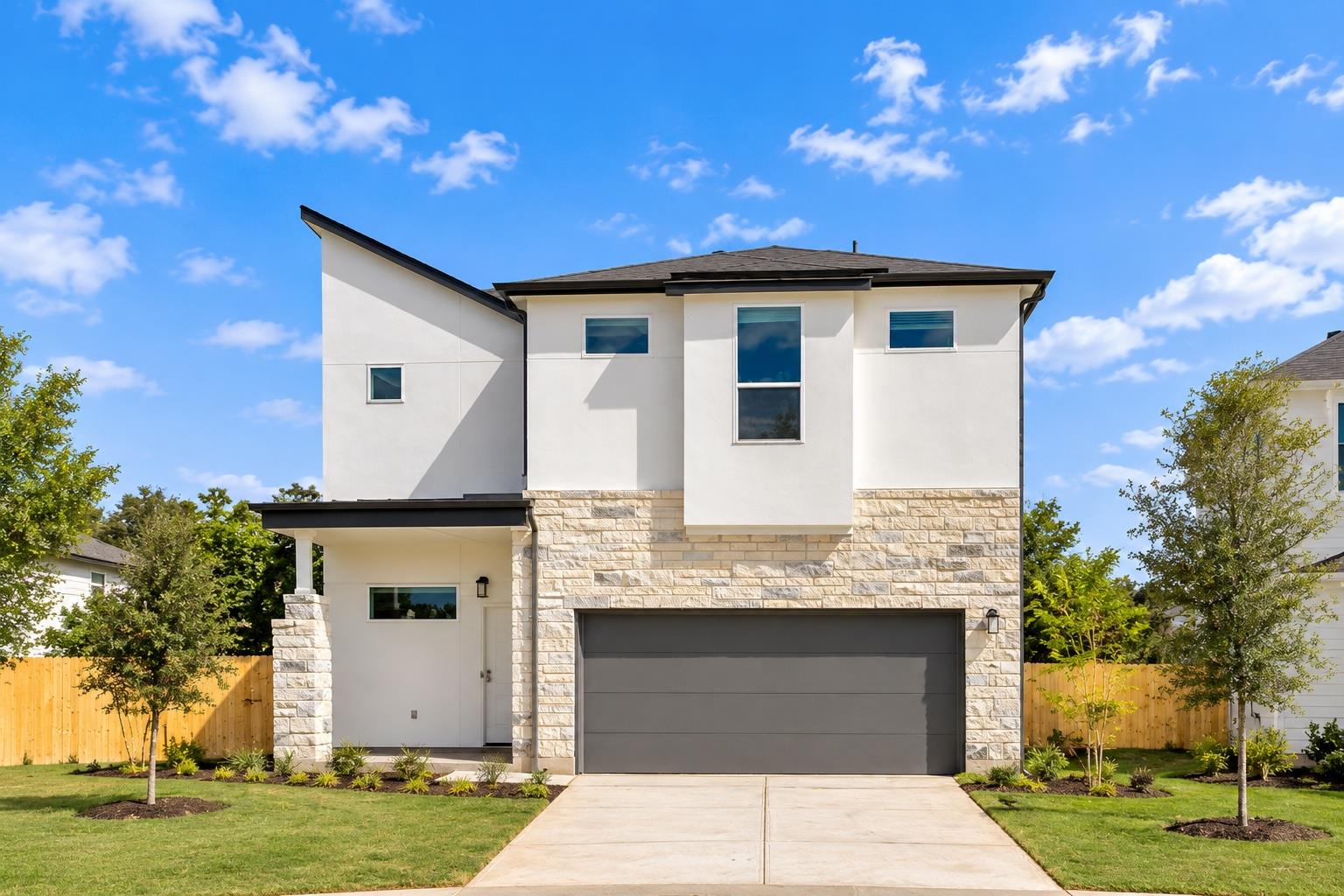 17511 Emperador Dr Property Photo 1