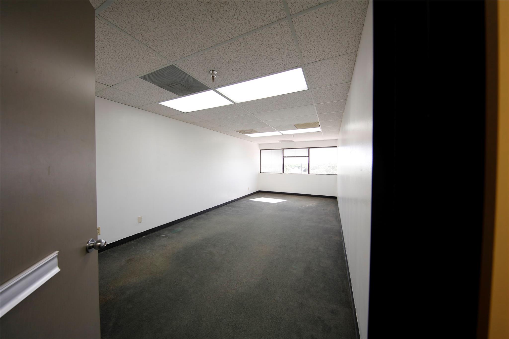 9800 N Lamar Blvd #322 Property Photo 2