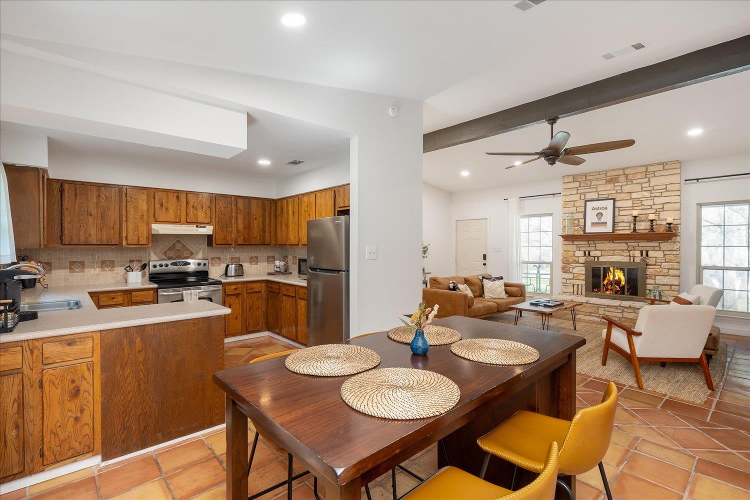 2909 Philo St Property Photo 10