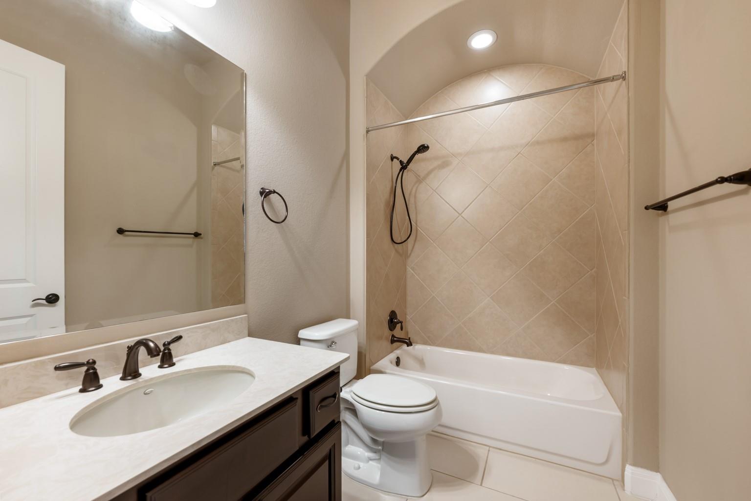 178 Wellington Dr Property Photo 24