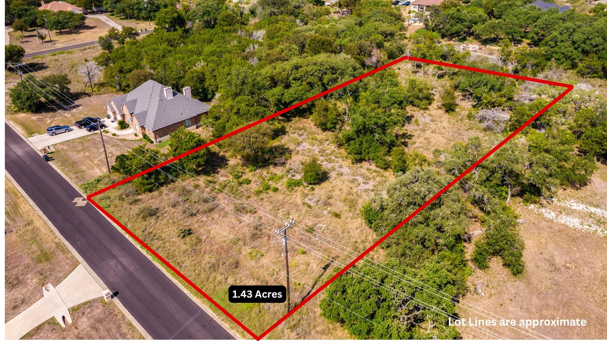 2722 Leslie Ln Property Photo 1