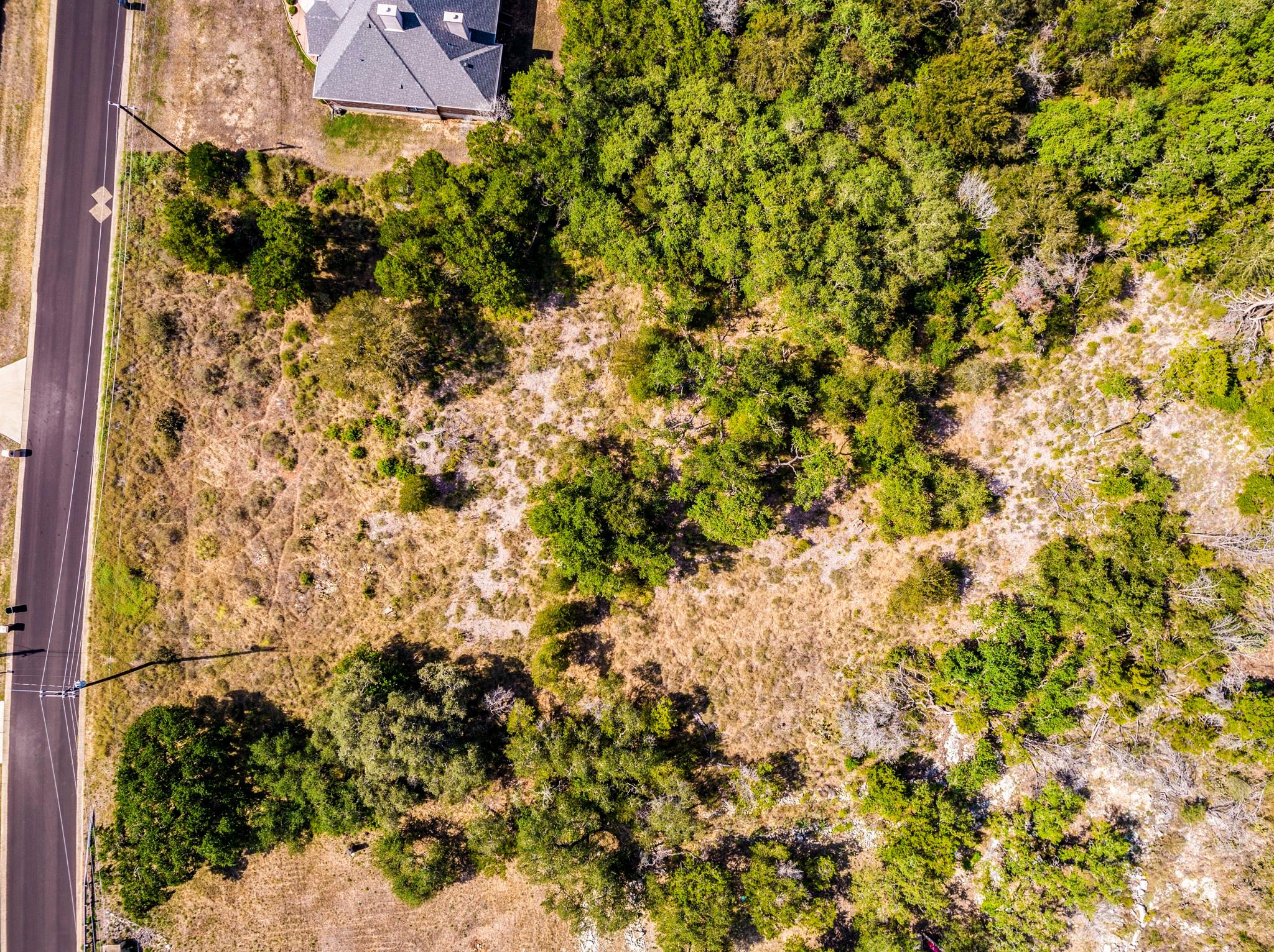 2722 Leslie Ln Property Photo 5