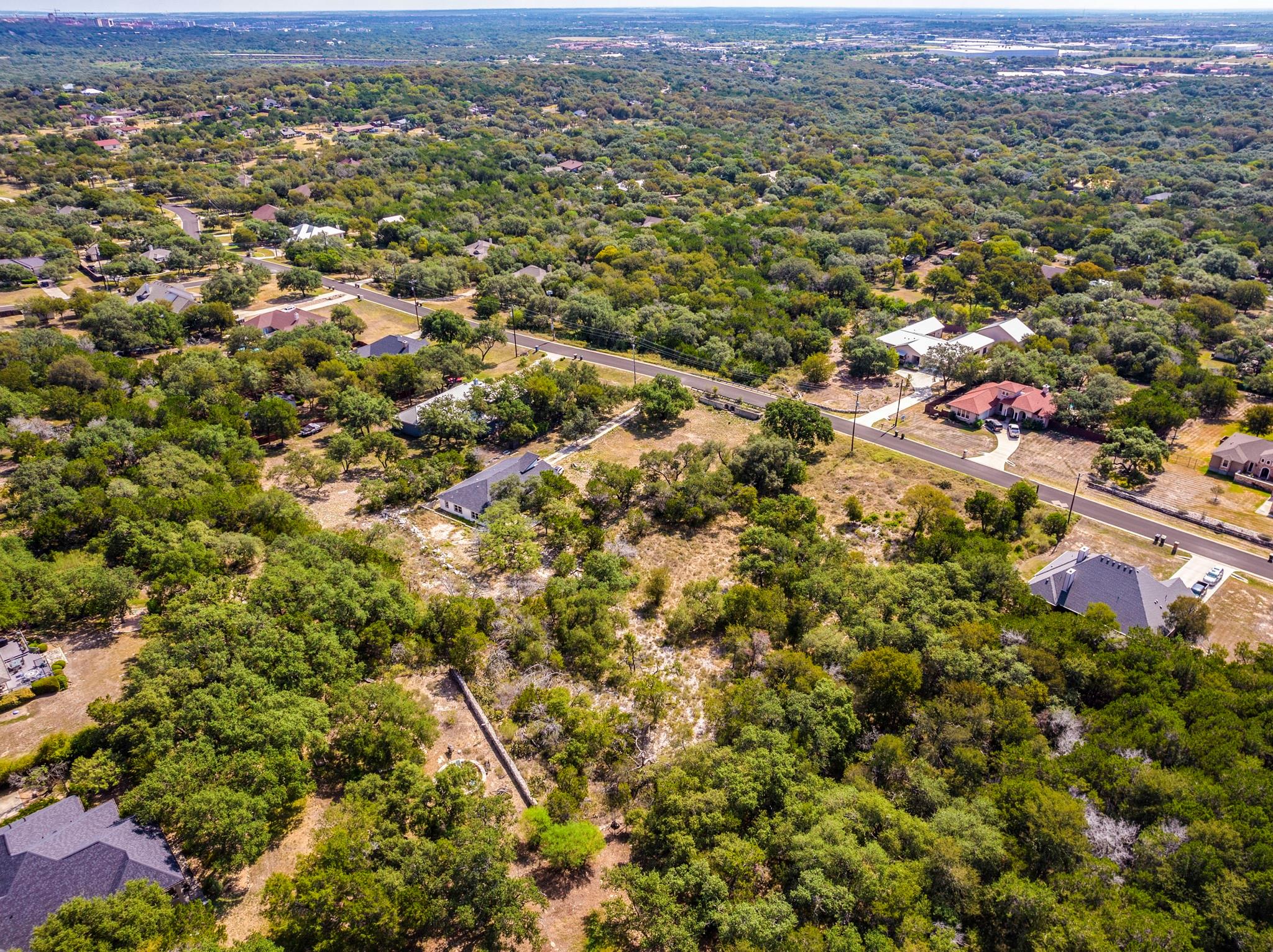 2722 Leslie Ln Property Photo 15