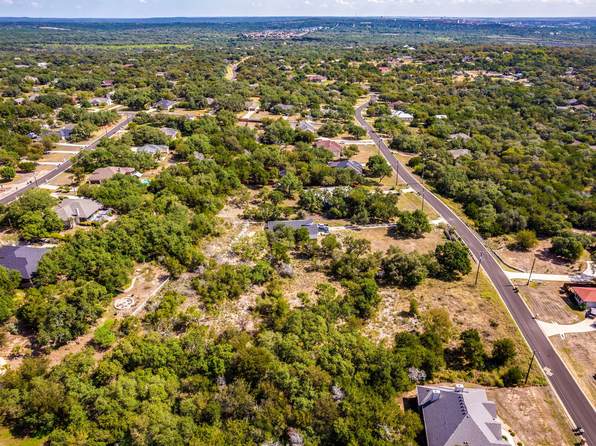 2722 Leslie Ln Property Photo 17