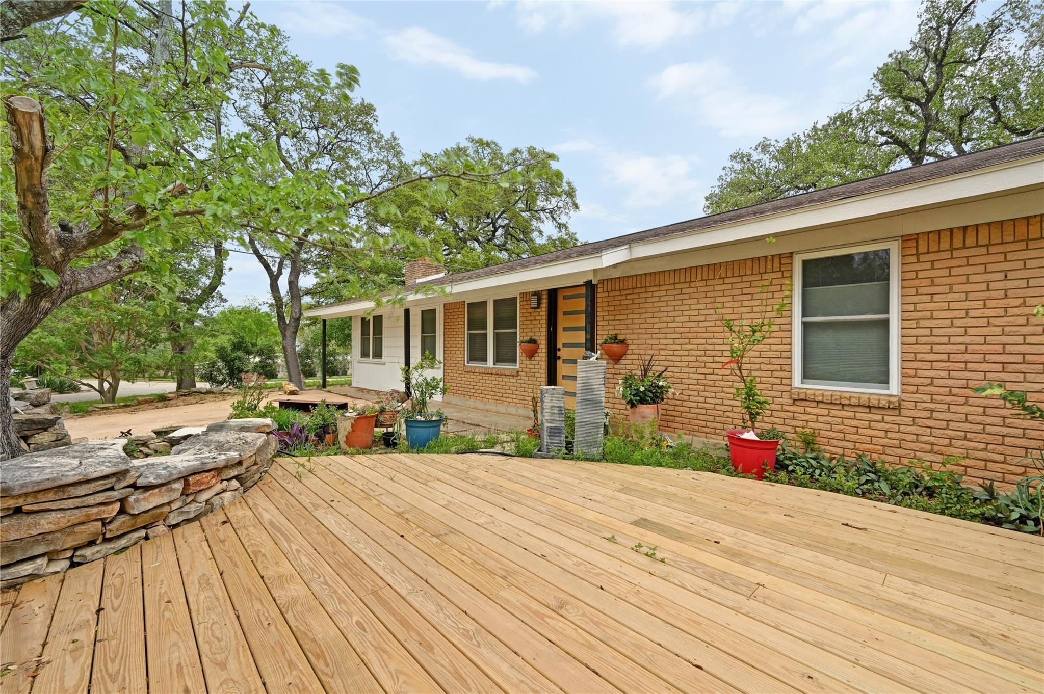 4505 Dudley Dr Property Photo 1