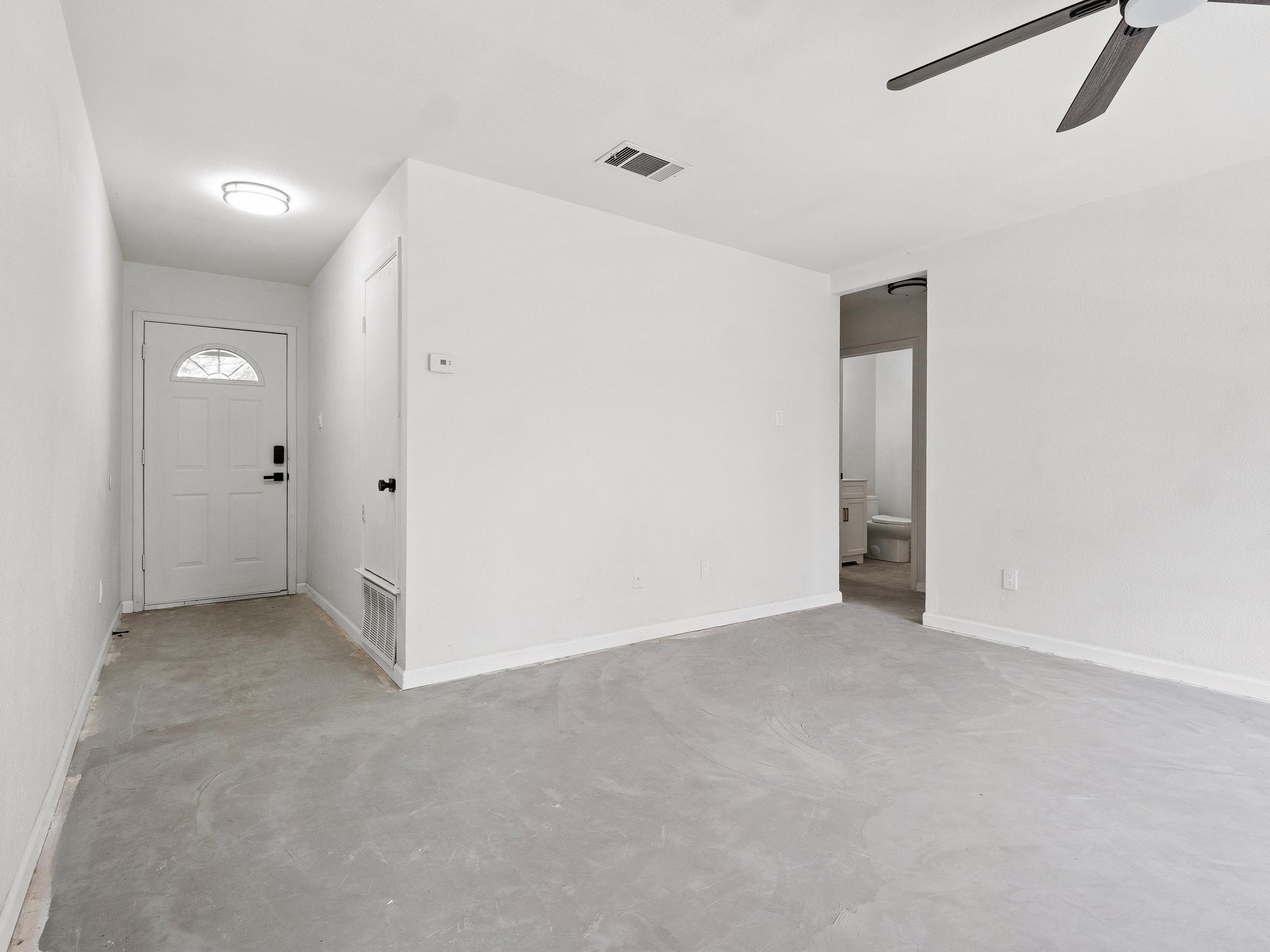 7003 Castlekeep Way Property Photo 7
