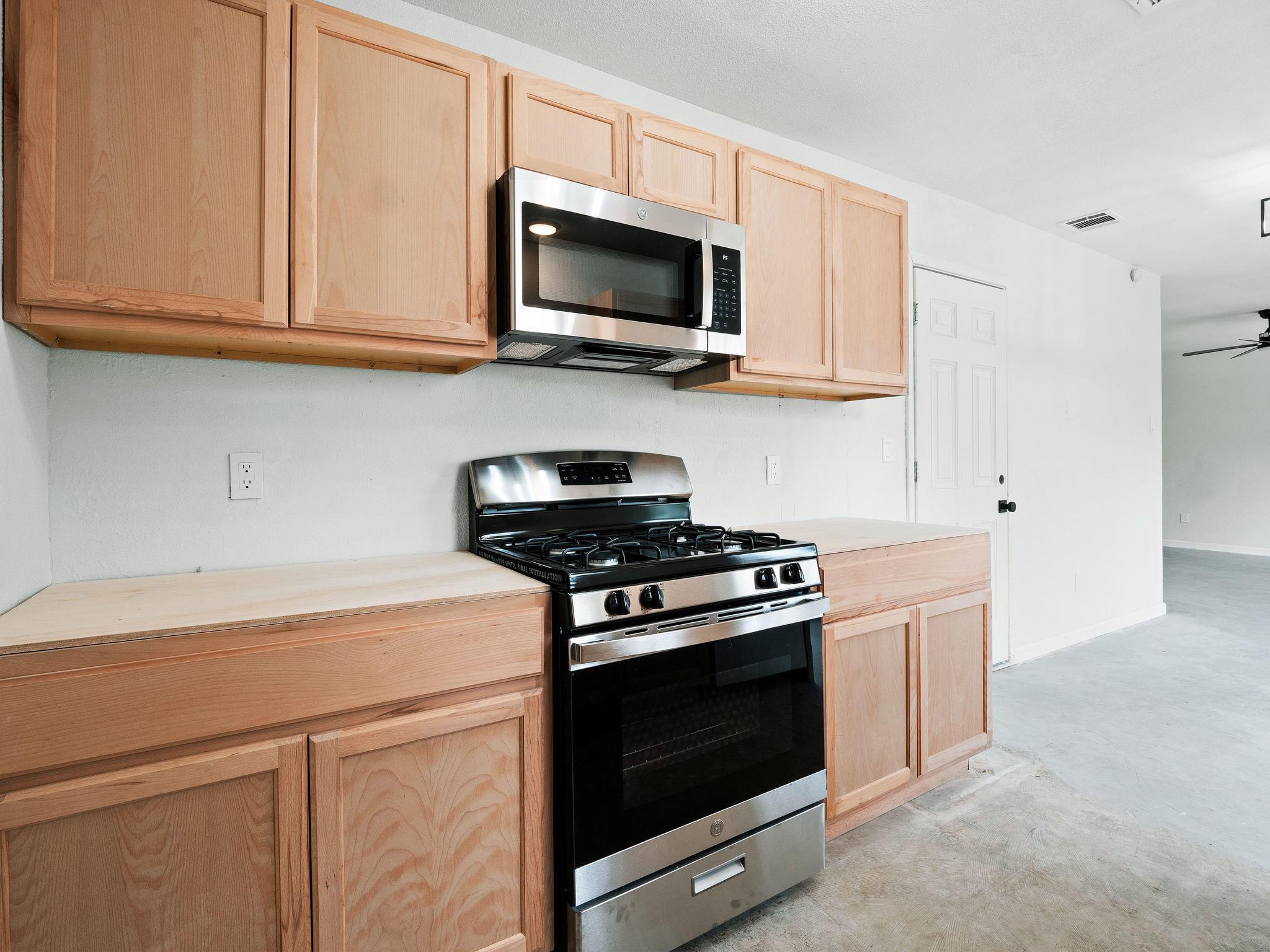 7003 Castlekeep Way Property Photo 10