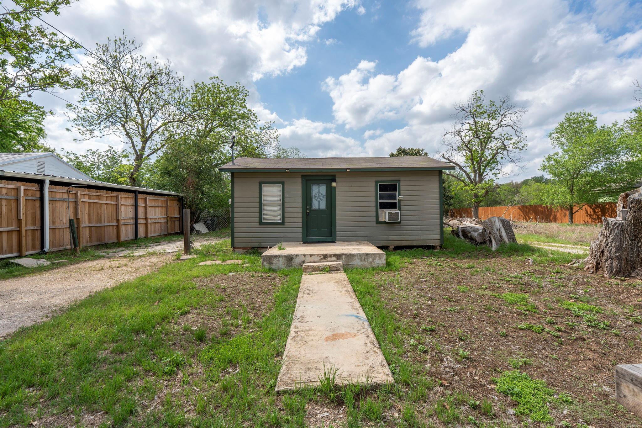 1130 Gravel St Property Photo 1