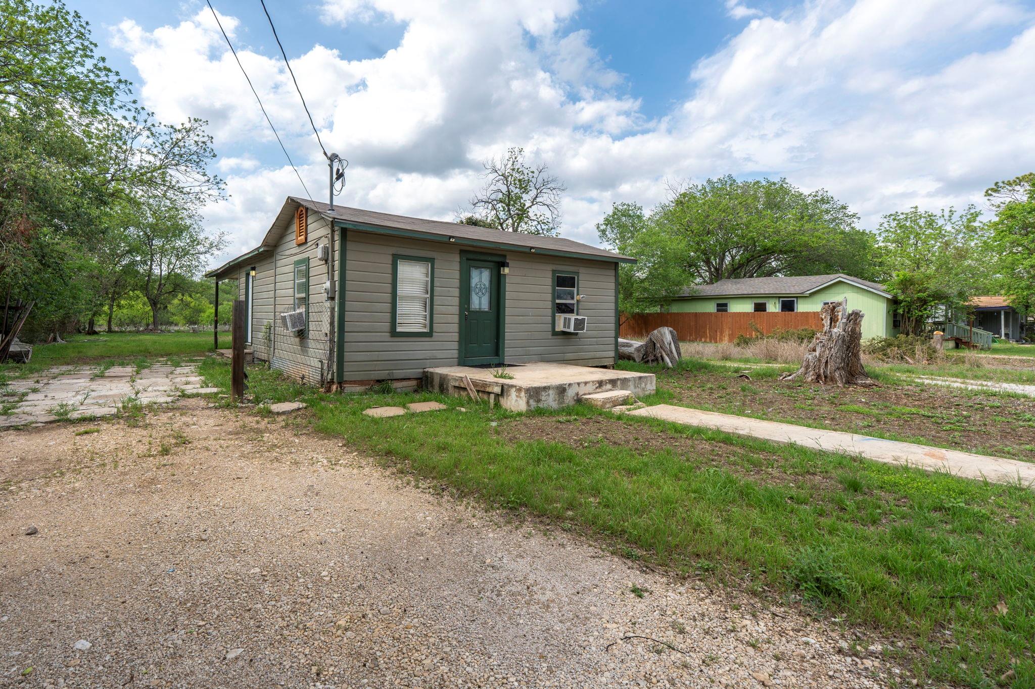 1130 Gravel St Property Photo 2