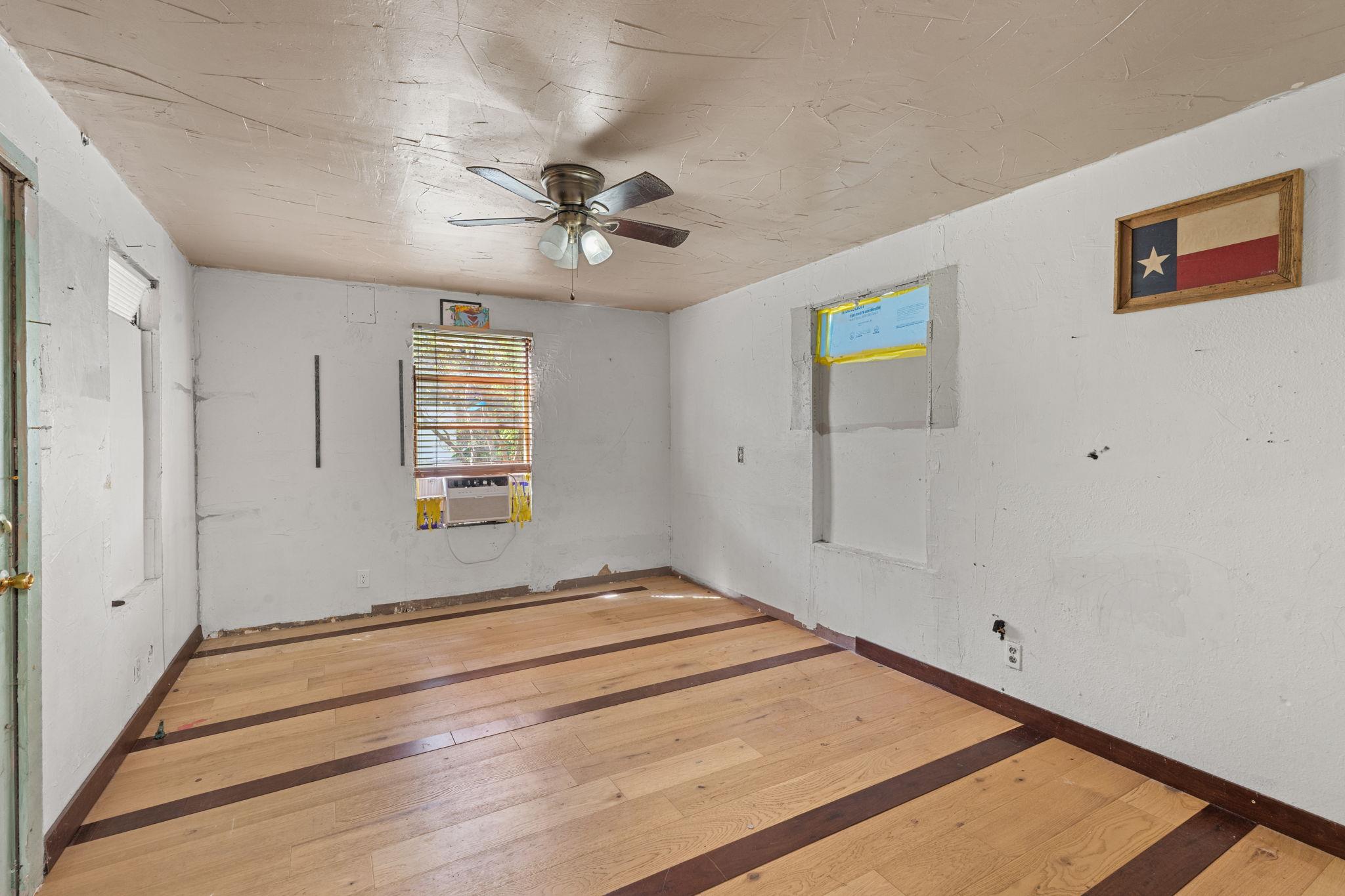 1130 Gravel St Property Photo 12
