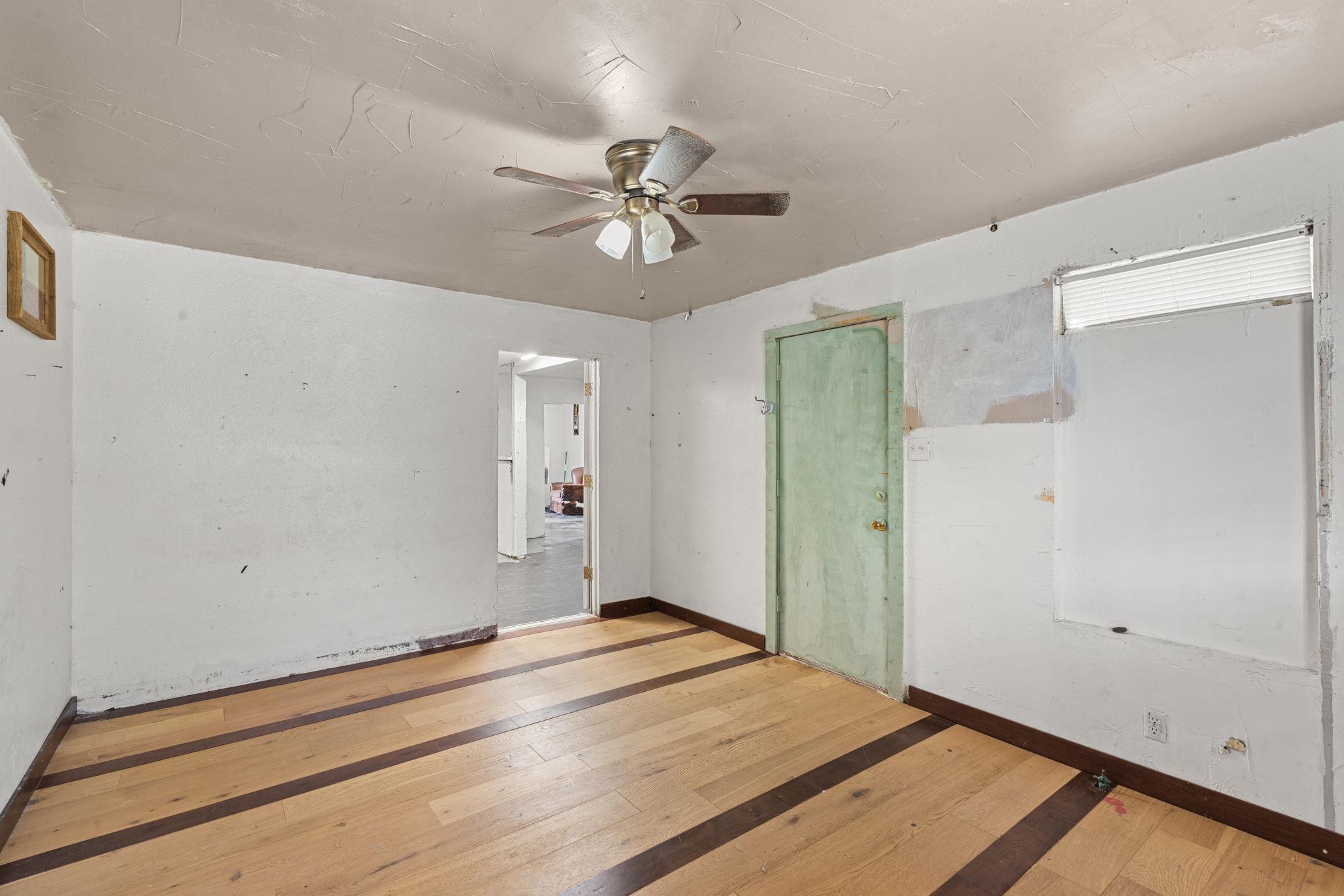 1130 Gravel St Property Photo 13