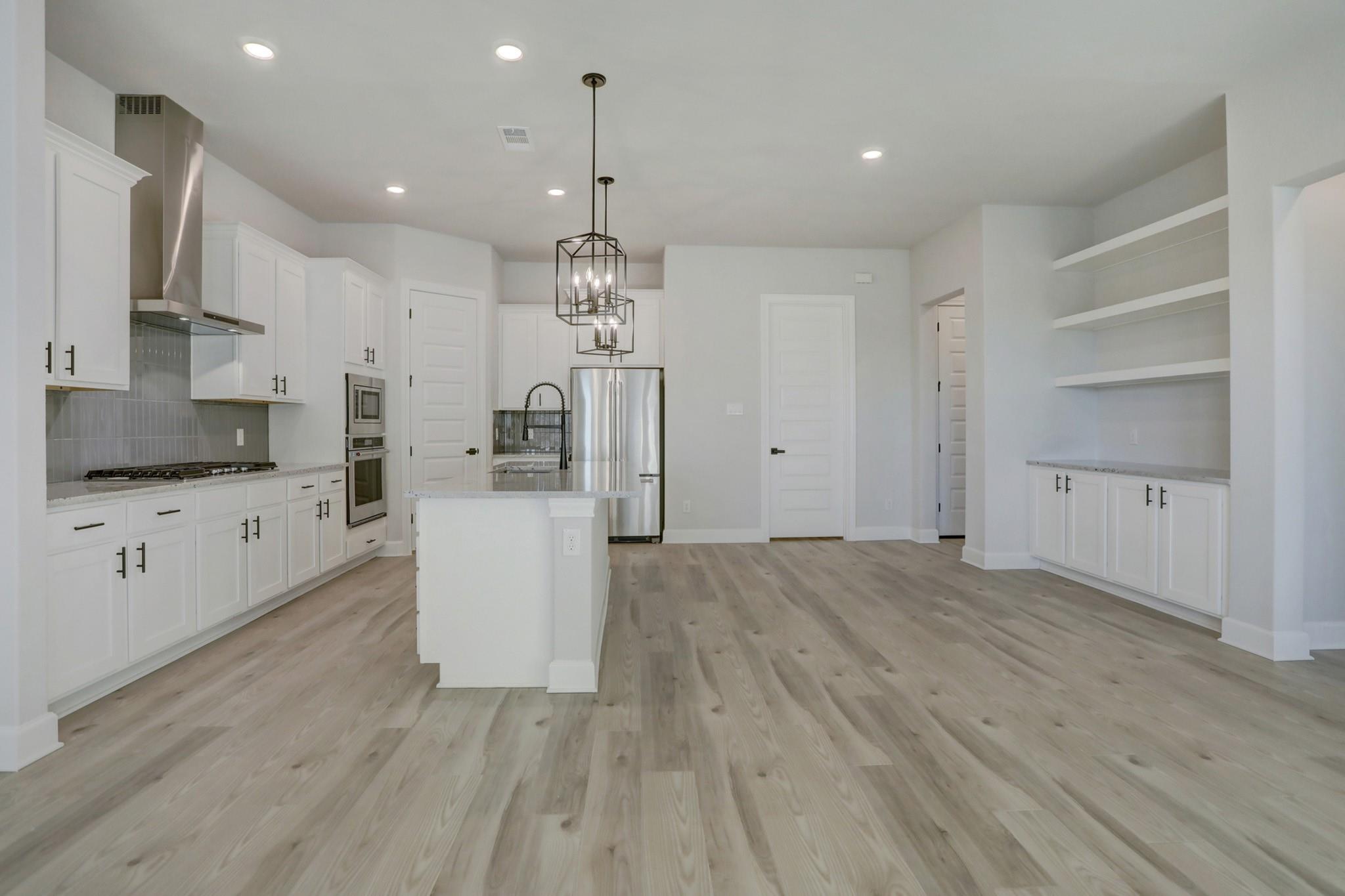 139 William Hersee Dr Property Photo 6