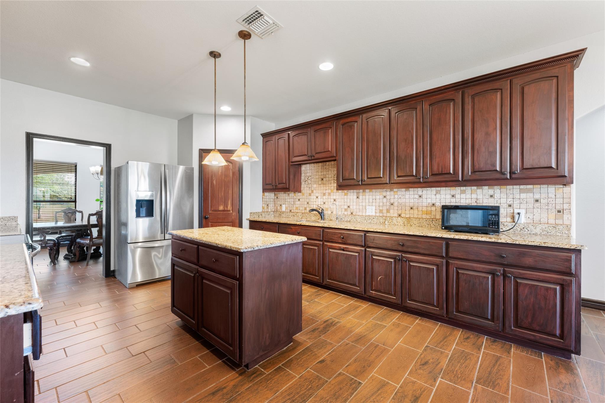 108 Whispering Pines Dr Property Photo 12