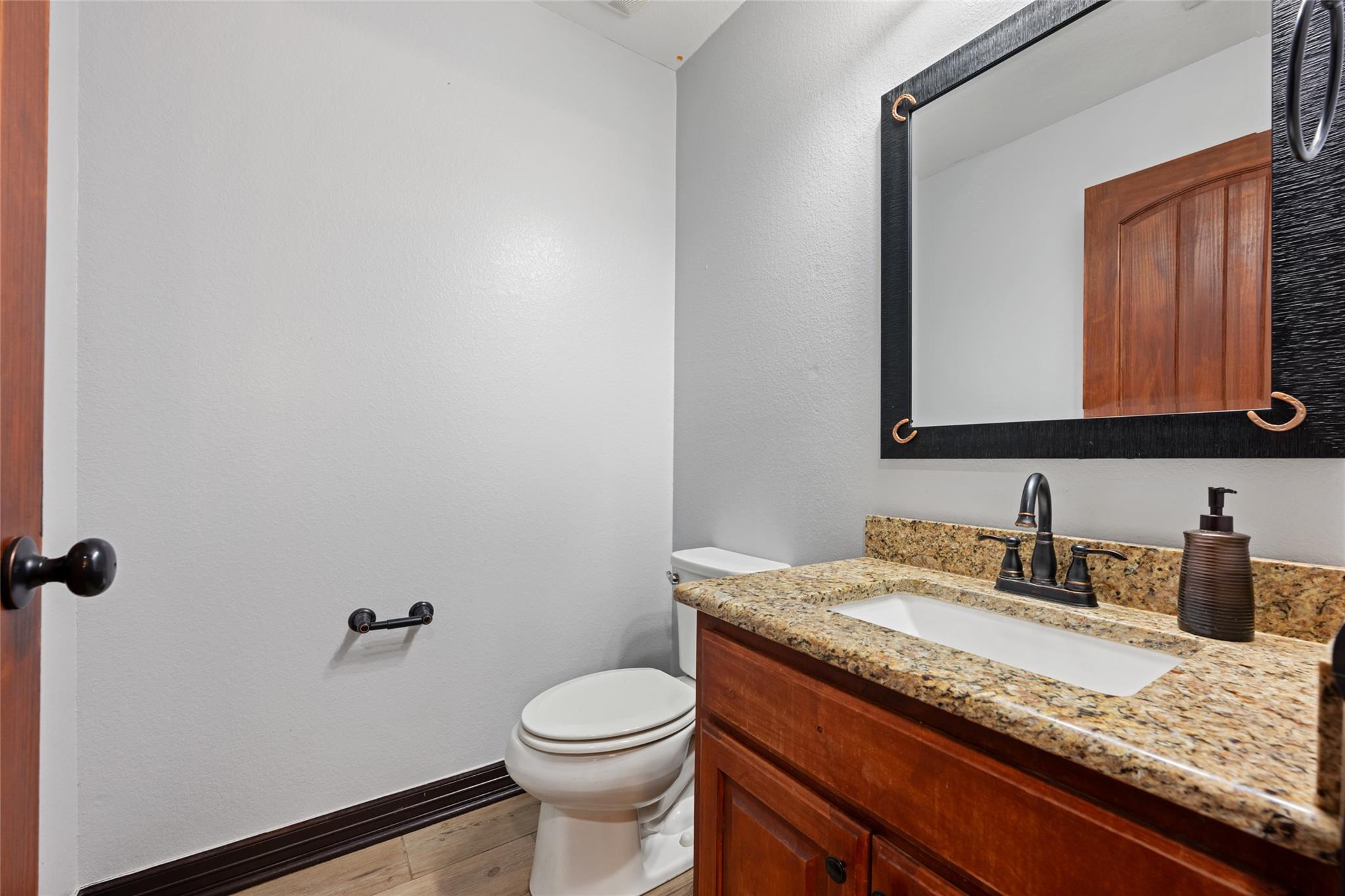 108 Whispering Pines Dr Property Photo 16