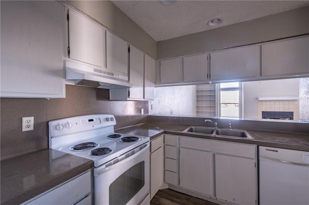 5305 Indio Cv #b Property Photo 8