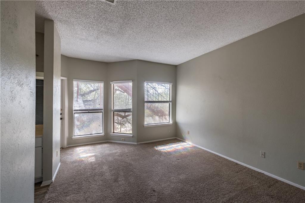 5305 Indio Cv #b Property Photo 12