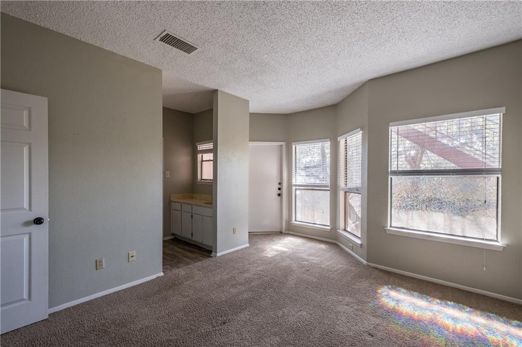 5305 Indio Cv #b Property Photo 13