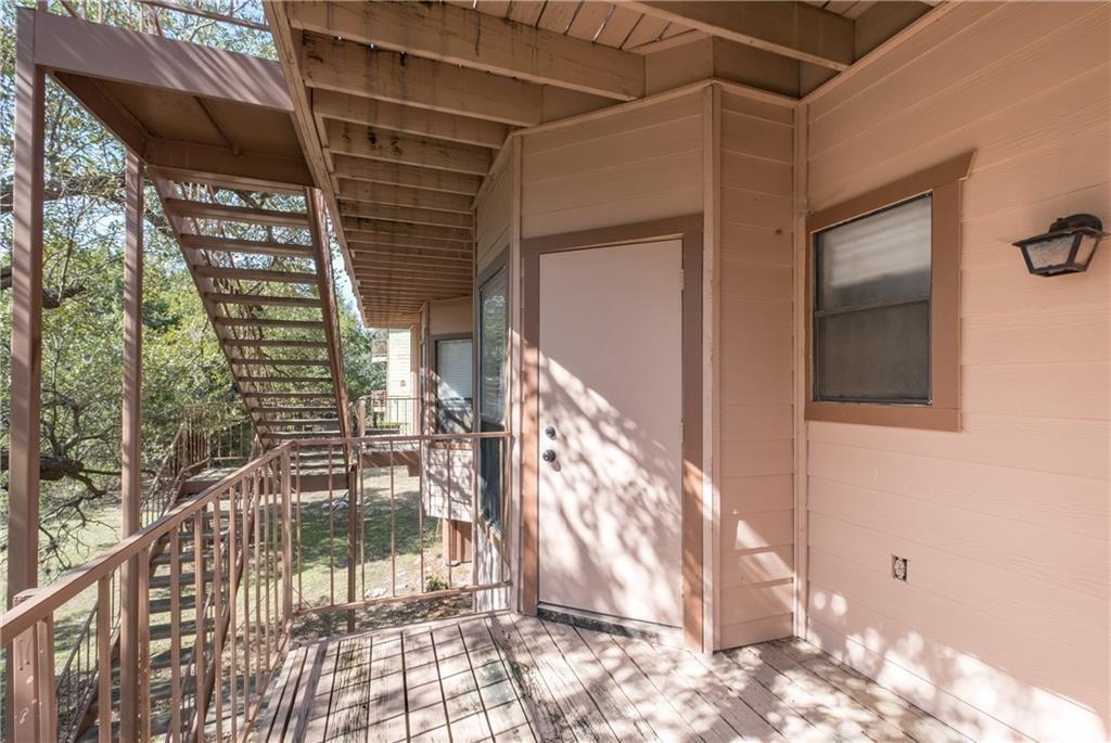 5305 Indio Cv #b Property Photo 16