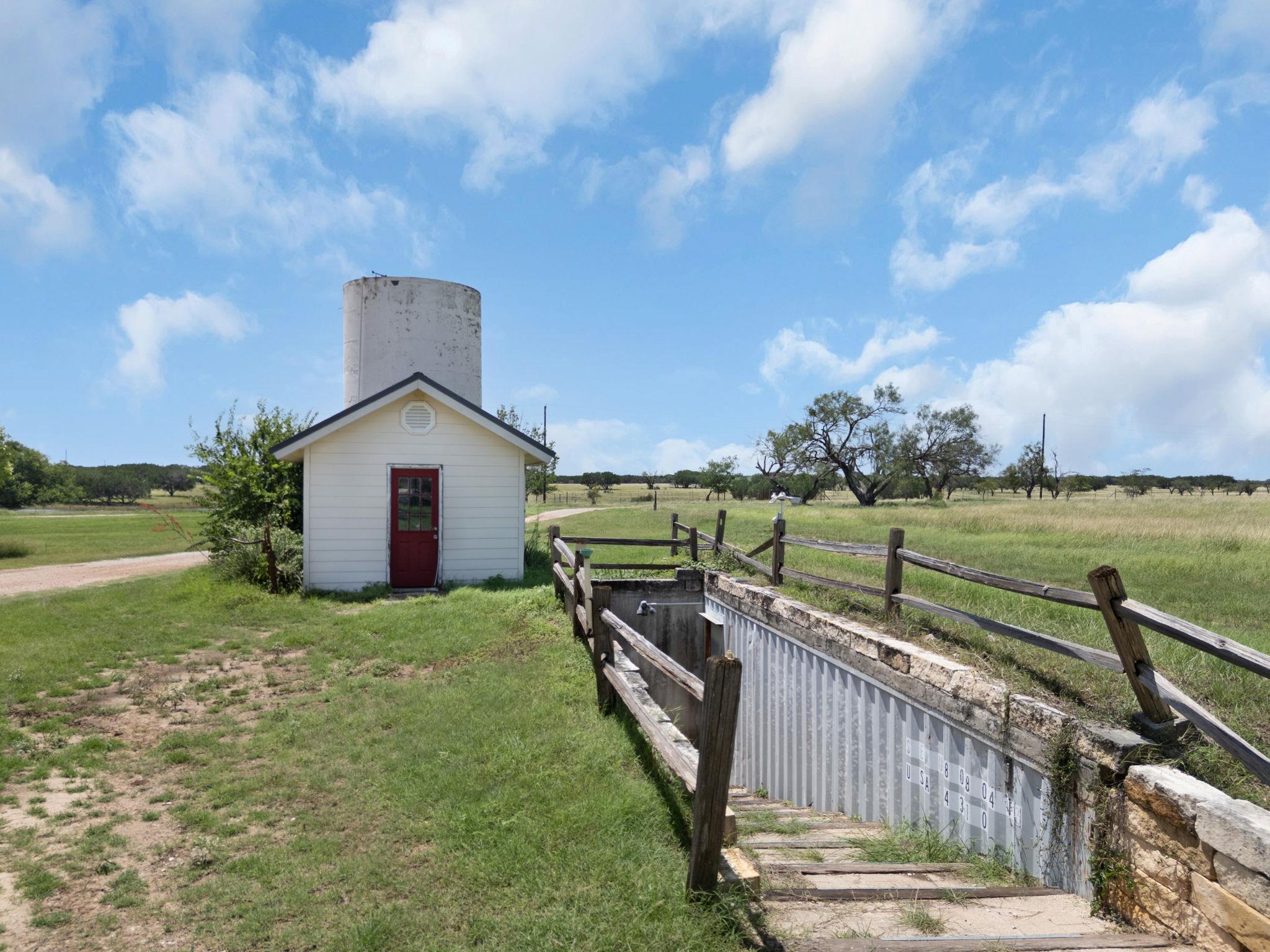 4560383 Property Photo 6