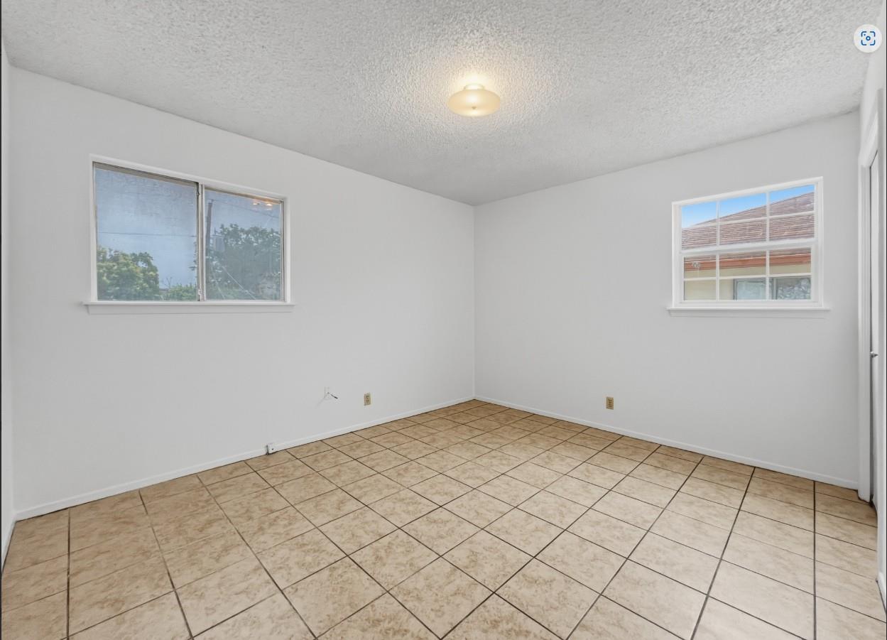 3427 Willowrun Dr #d Property Photo 6