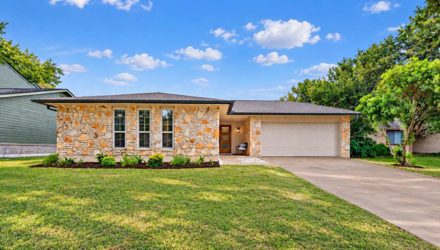 6008 Smith Oak Trl Property Photo 1