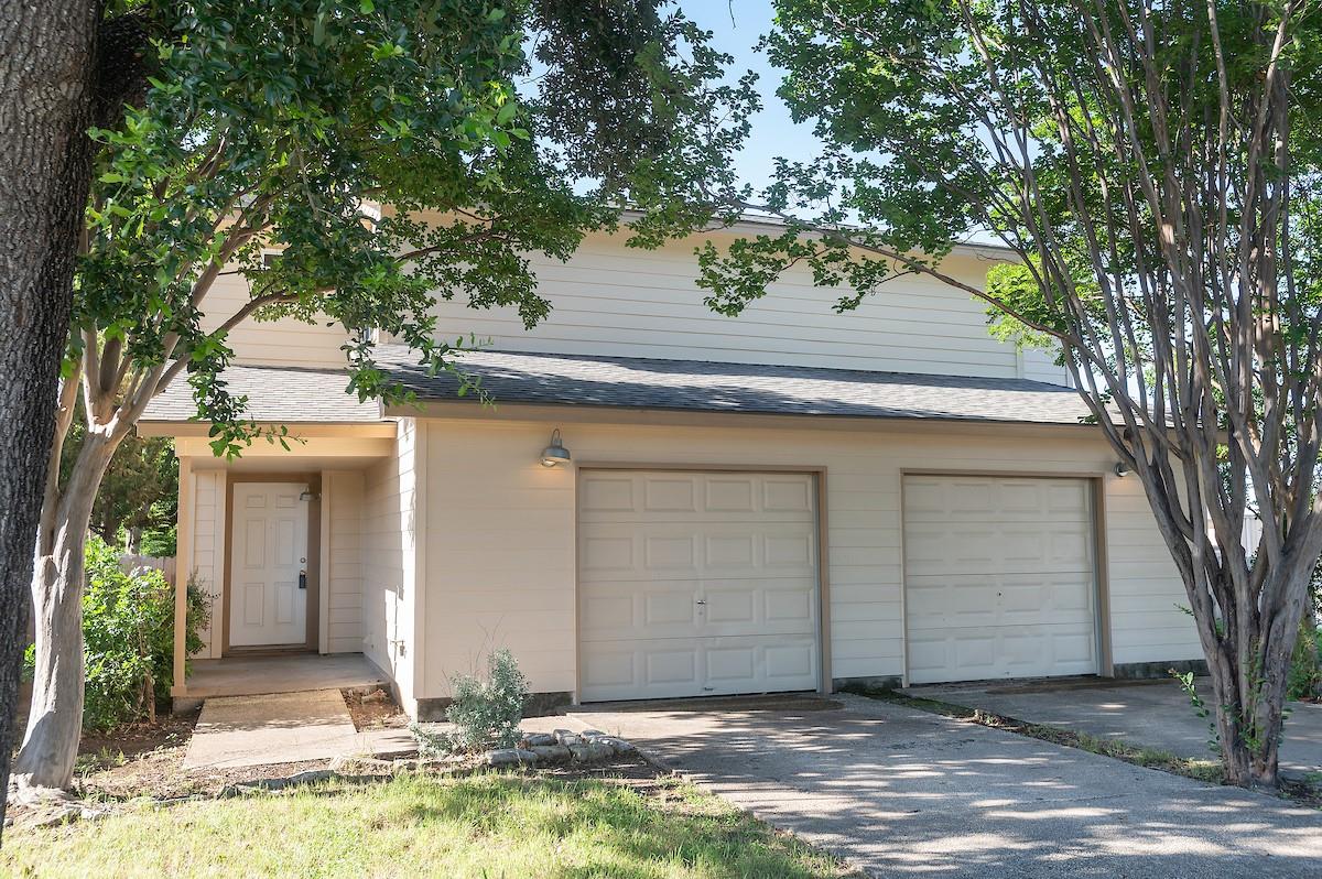 925 Chisholm Cv Property Photo 2