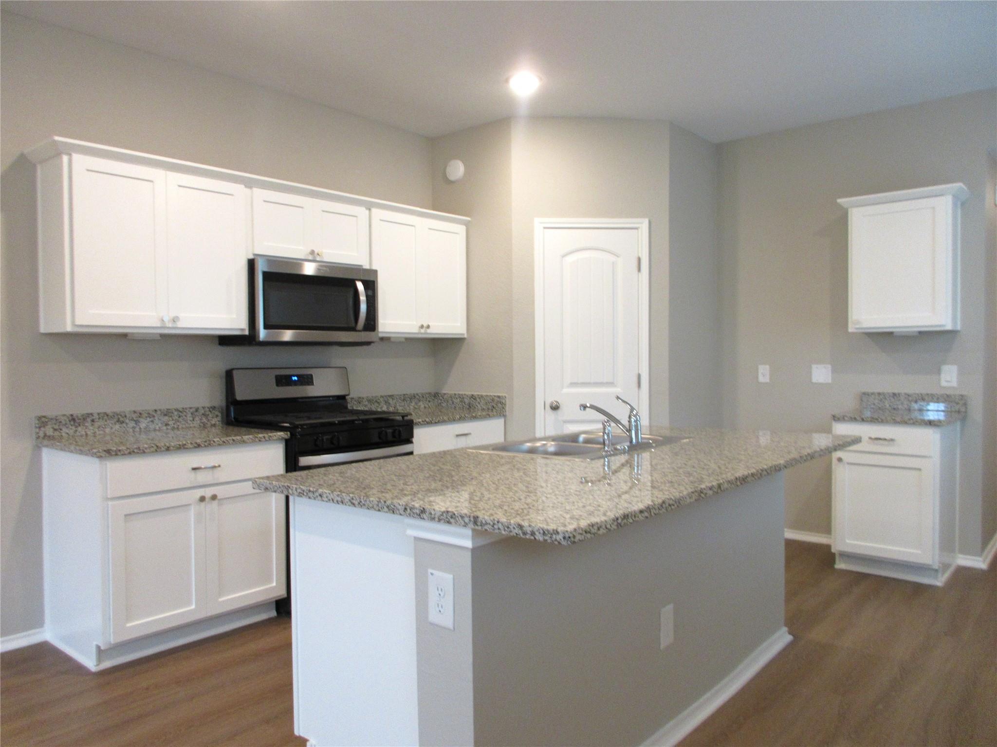 205 Granary Dr Property Photo 4