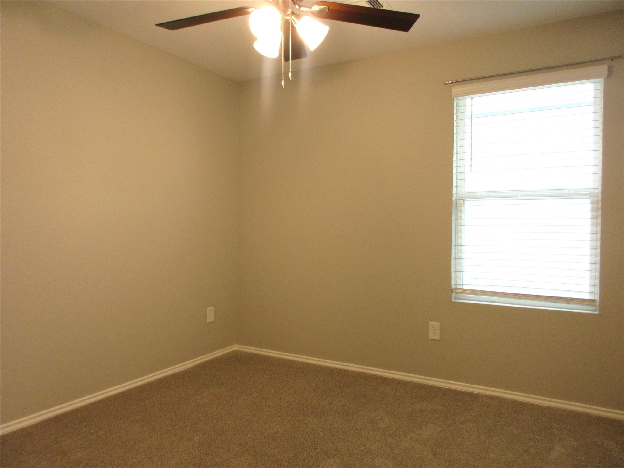 205 Granary Dr Property Photo 8