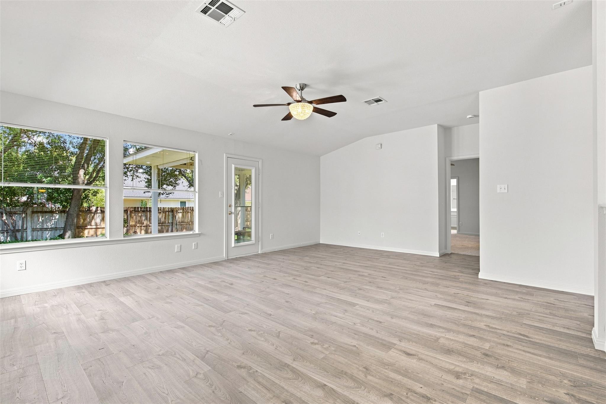 2517 Vernell Way Property Photo 10