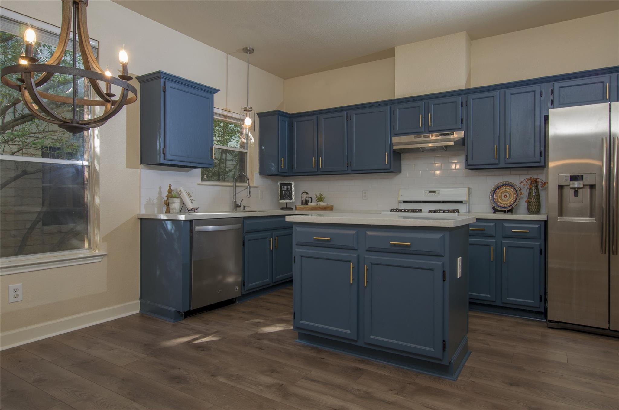 8001 Luling Ln Property Photo