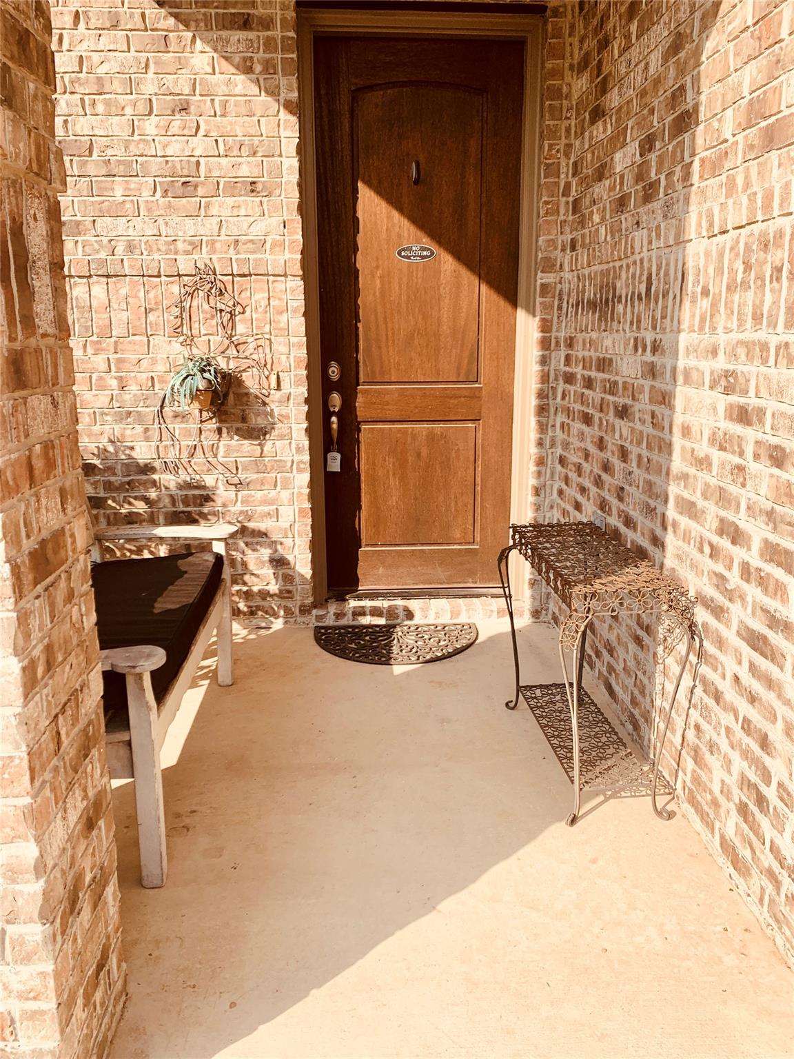 1335 Gruene Glen St Property Photo 8