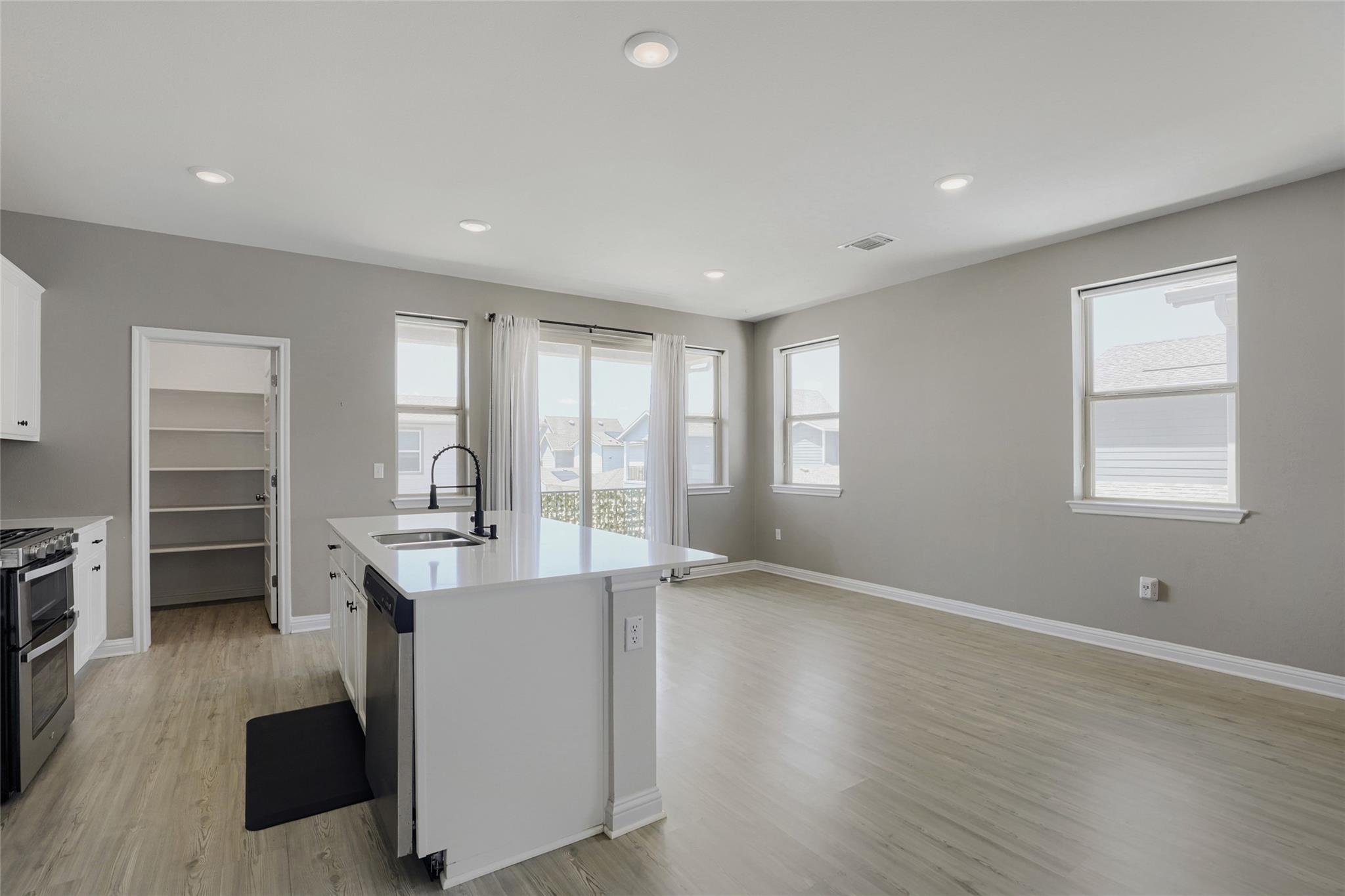 8306 Mandela Bnd Property Photo 12
