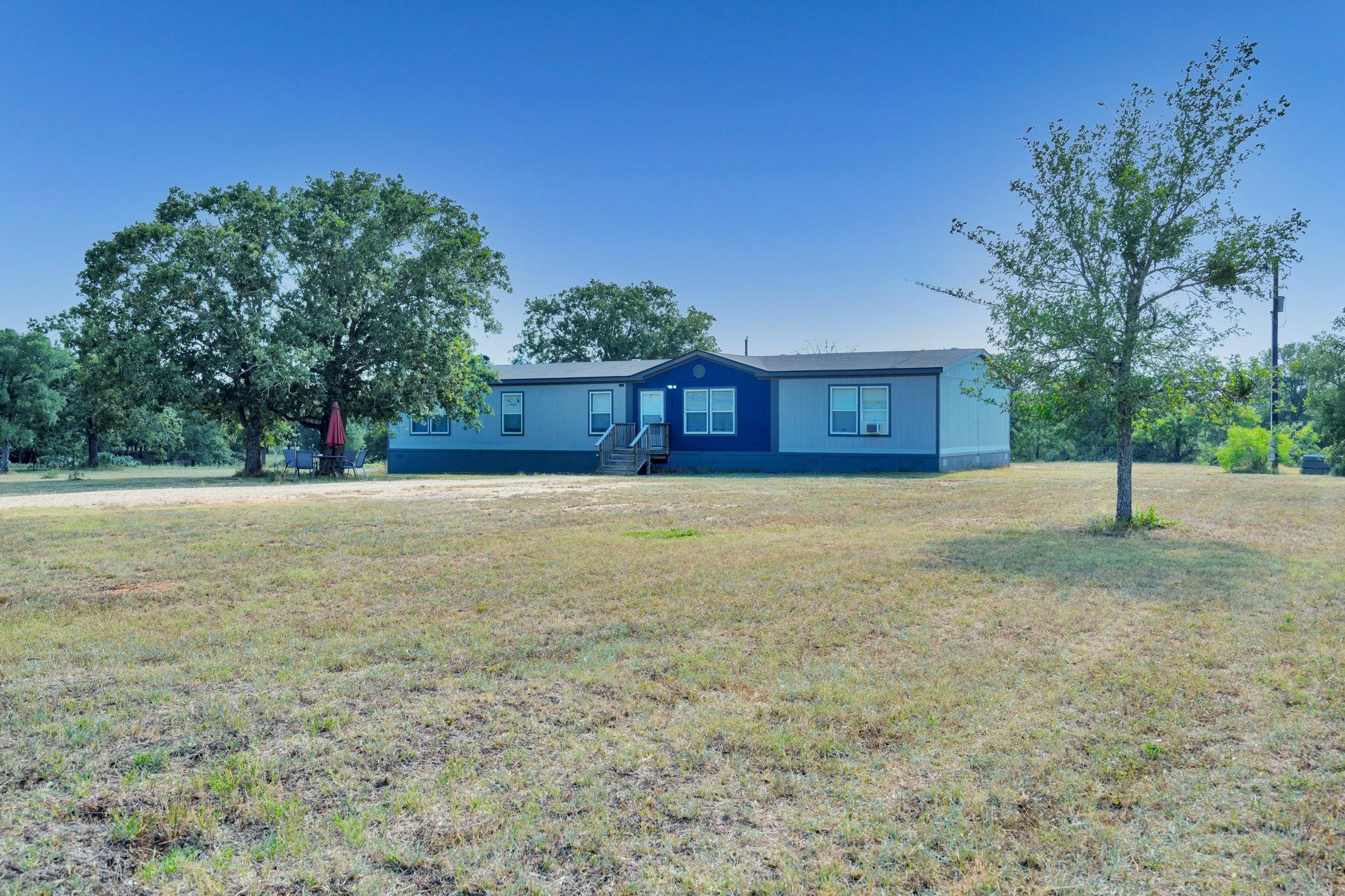 400 Woody Hollow Rd Property Photo 1