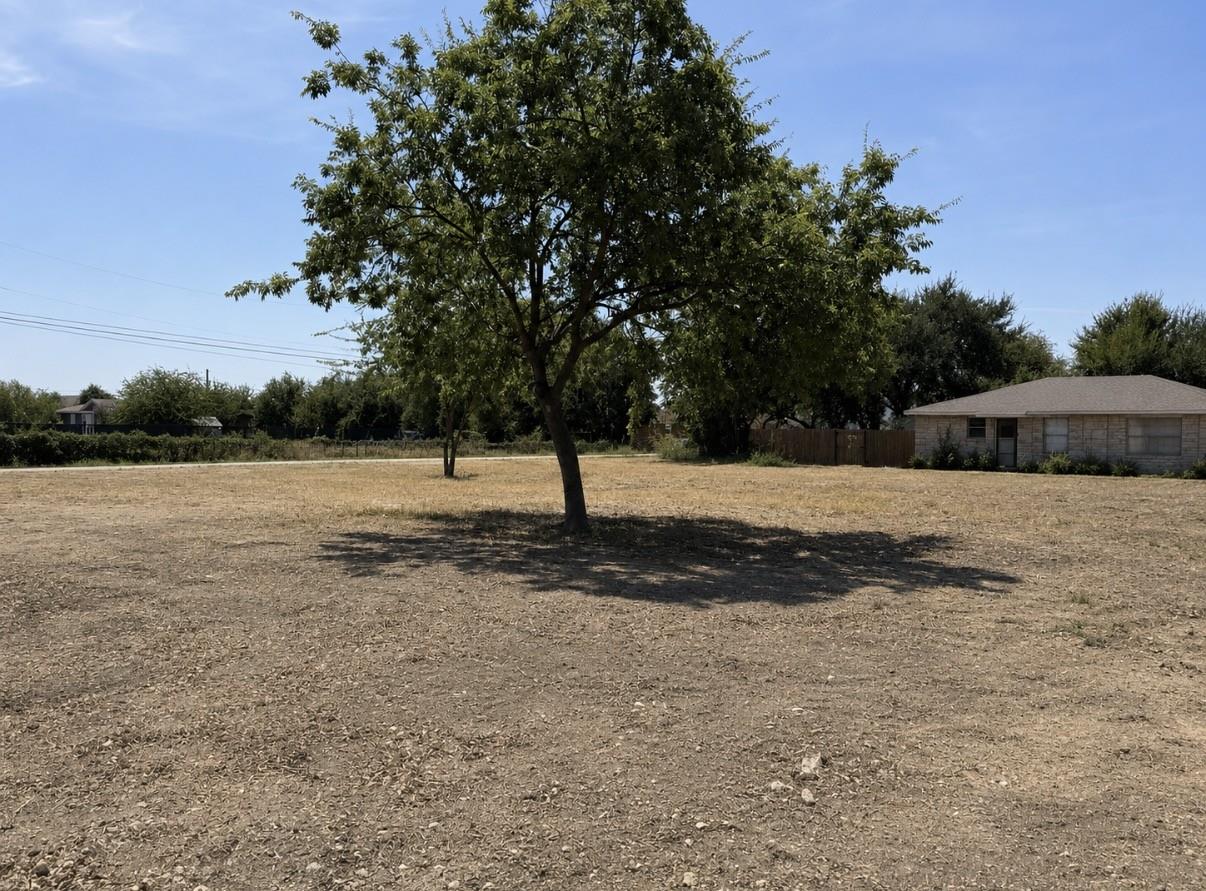 16300 Summit Dr Property Photo 3