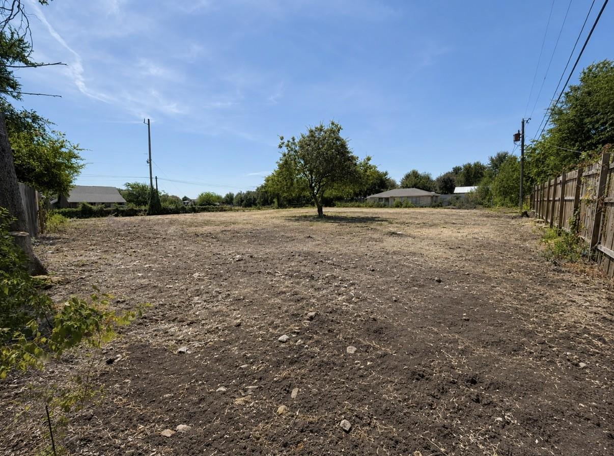 16300 Summit Dr Property Photo 4