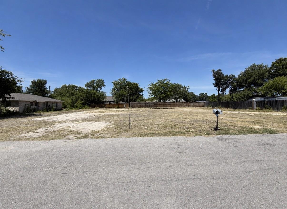 16300 Summit Dr Property Photo 5