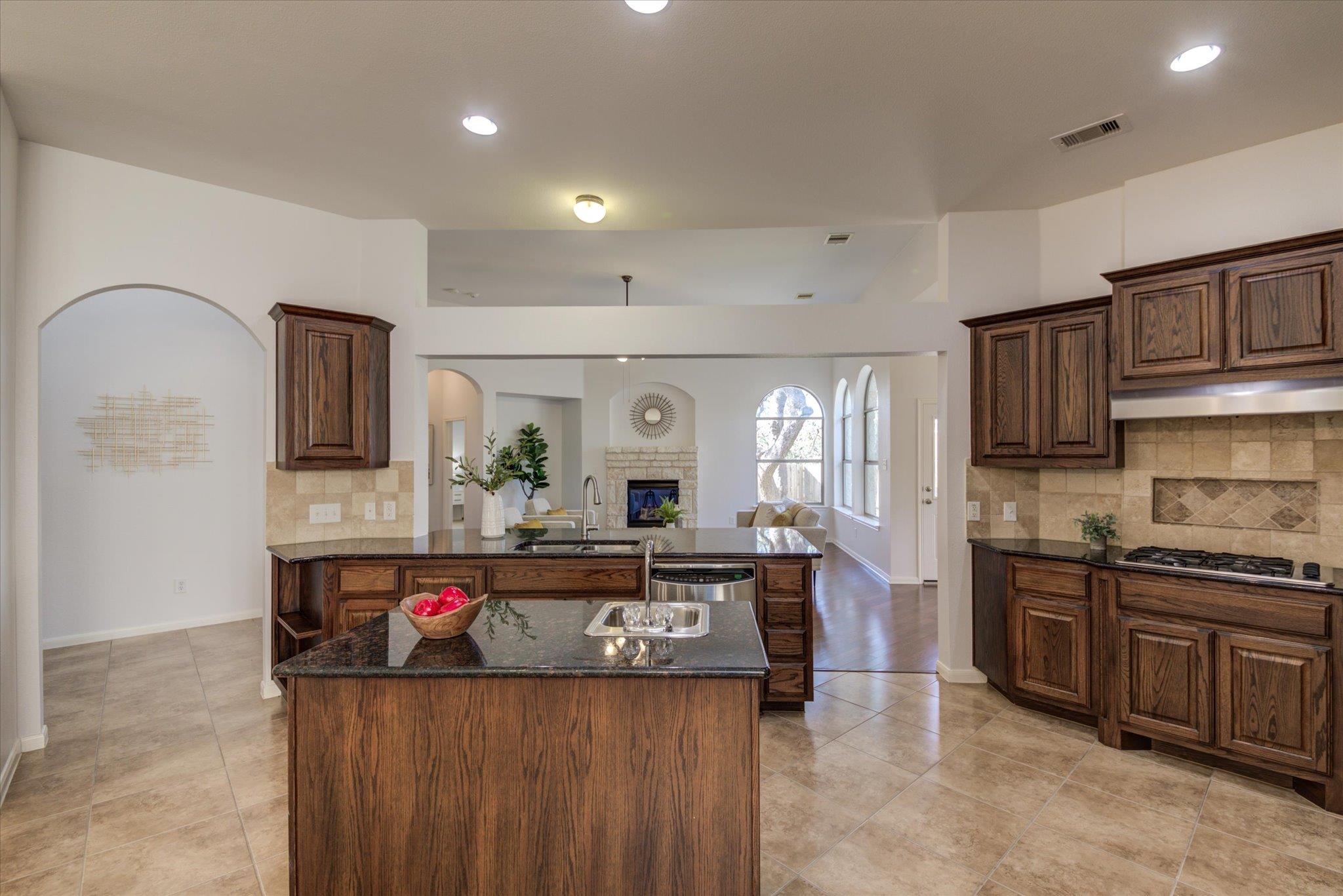 11217 Cap Stone Dr Property Photo 10