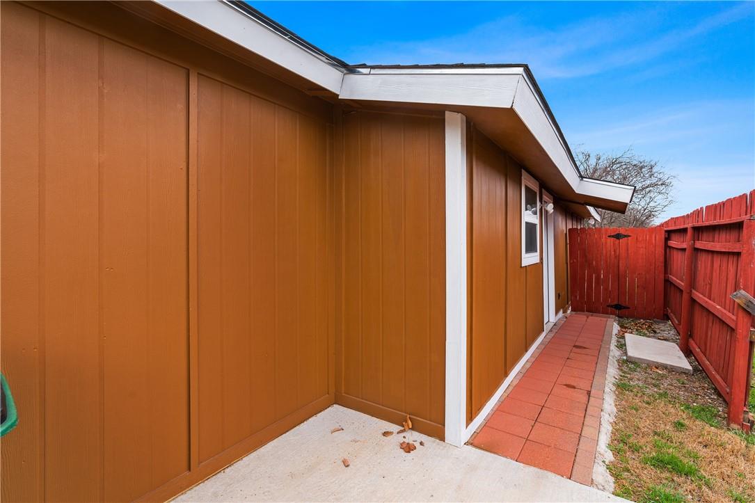 4414 Diane Dr #1b Property Photo 1